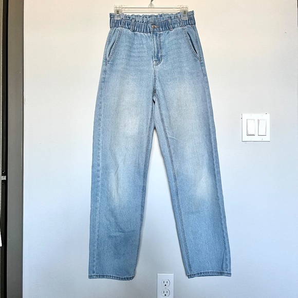 American Eagle Baggy Mom Jeans Hi-Rise Blue Paper bag Elastic Waist Size 4 / 27 - Picture 2 of 12